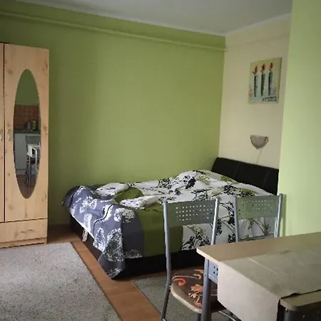 Susanna Vendeghaz Apartment *