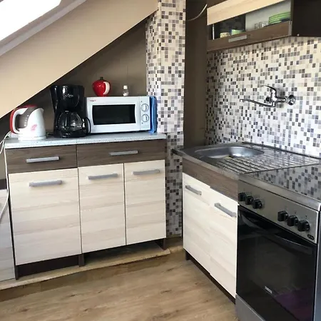 Susanna Vendeghaz Apartment Buk